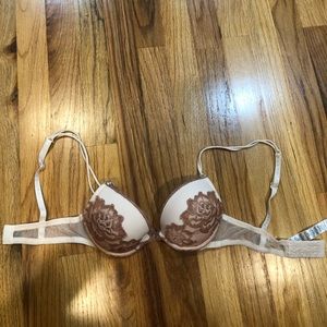 Worn twice la perla bra